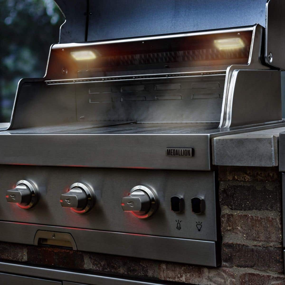 Char-Broil Medallion Series™ 34&quot; Built-In 4-Burner Grill