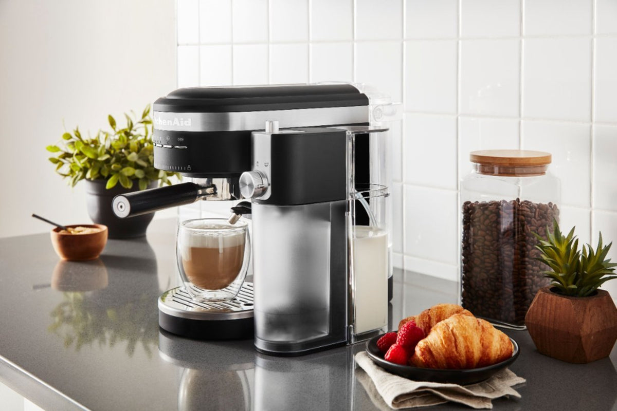 KITCHENAID KES6404BM Semi-Automatic Espresso Machine and Automatic Milk Frother