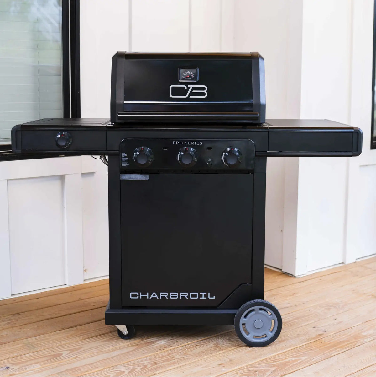 Char-Broil 463366724 Pro 3-Burner Gas Grill with Side Burner