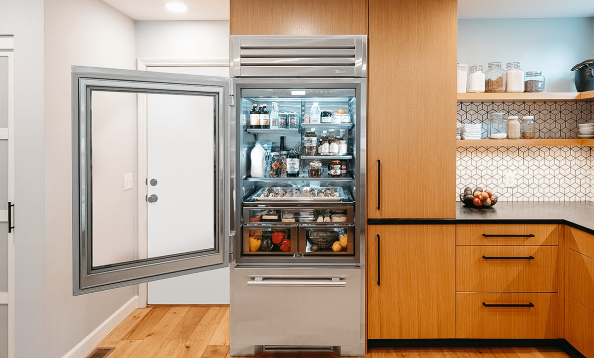 TRUE RESIDENTIAL TR-30RBF 30&quot; Refrigerator With Bottom Freezer