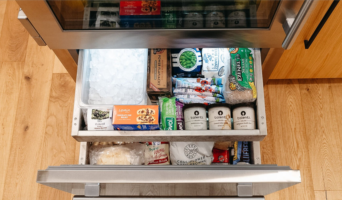 TRUE RESIDENTIAL TR-30RBF 30&quot; Refrigerator With Bottom Freezer