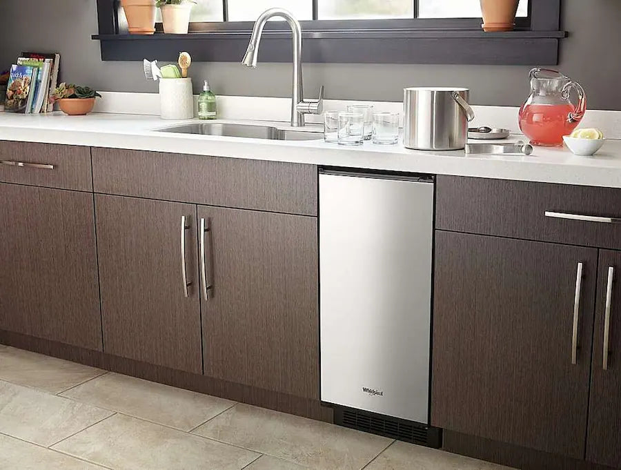 WHIRLPOOL WUI75X15HZ 15-inch Icemaker with Clear Ice with Gravity Drain System