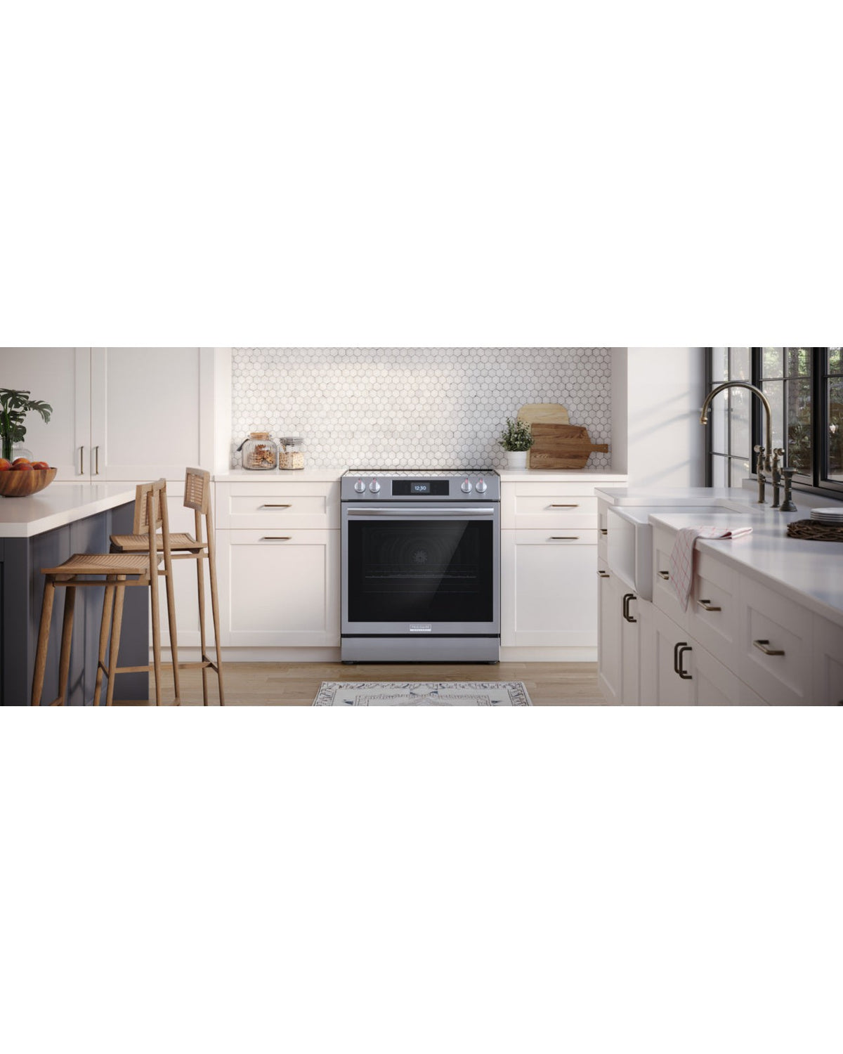 FRIGIDAIRE GCFE3060BF Gallery 30&#39;&#39; Front Control Electric Range with Total Convection