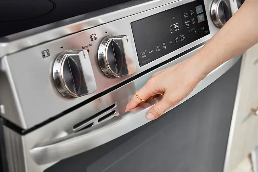 LG 6.3 cu. ft. Smart Induction Slide-in Range with ProBake Convection® and Air Fry