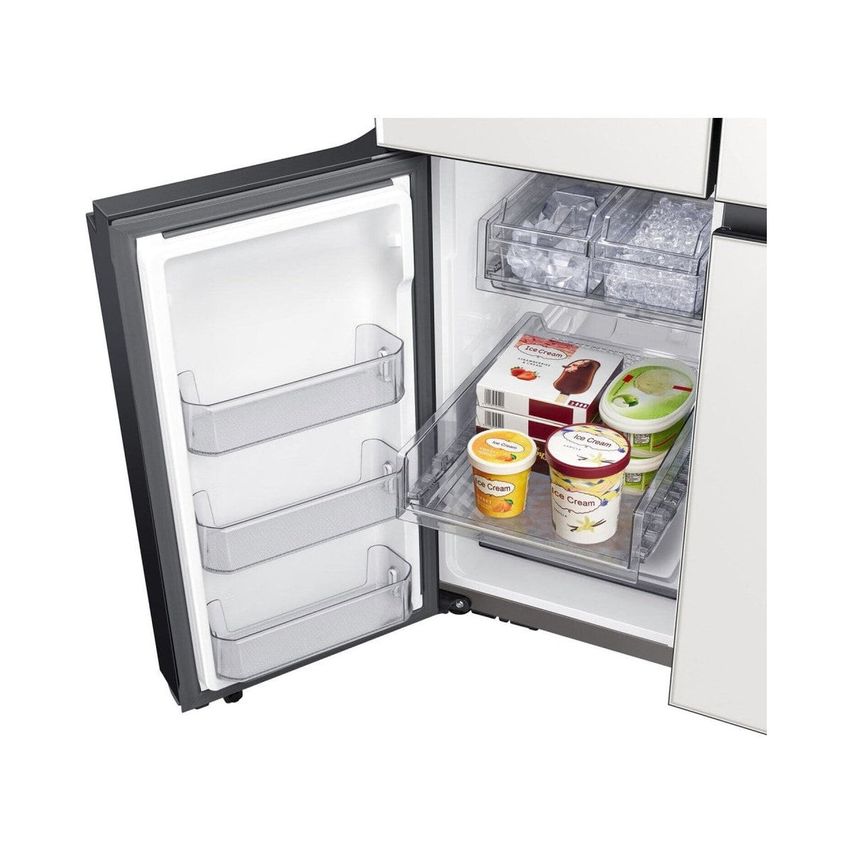 SAMSUNG RF29A967535/AA Bespoke 4-Door Flex™ Refrigerator (29 cu. ft.) in White Glass